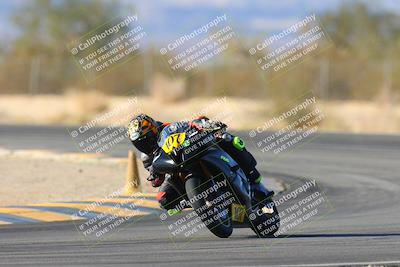 media/Jan-10-2025-CVMA Friday Practice (Fri) [[489e0da257]]/Group 4 and Trackday/Session 5 (Turn 7)/